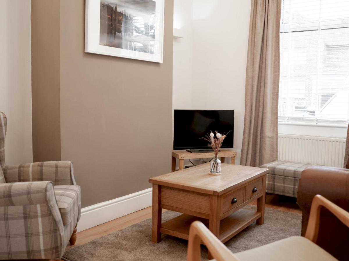 Pass The Keys Cosy, 2-Bed Home In Popular Handbridge - Parking Chester Kültér fotó