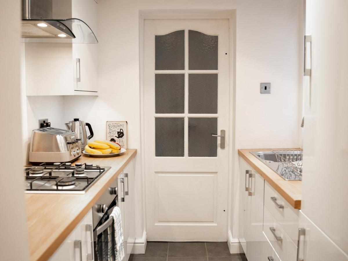 Pass The Keys Cosy, 2-Bed Home In Popular Handbridge - Parking Chester Kültér fotó